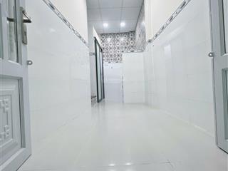 #quận4, chỉ 1 tỷ 850tr, 3 tầng, 2pn, không quy hoạch, sổ hồng riêng
 cách mặt tiền tôn đản 30m