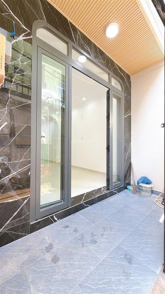 #quận4, vài bước ra hẻm xe hơi. 3 tầng. 38,7m. không quy hoạch. 5 tỷ 250tr