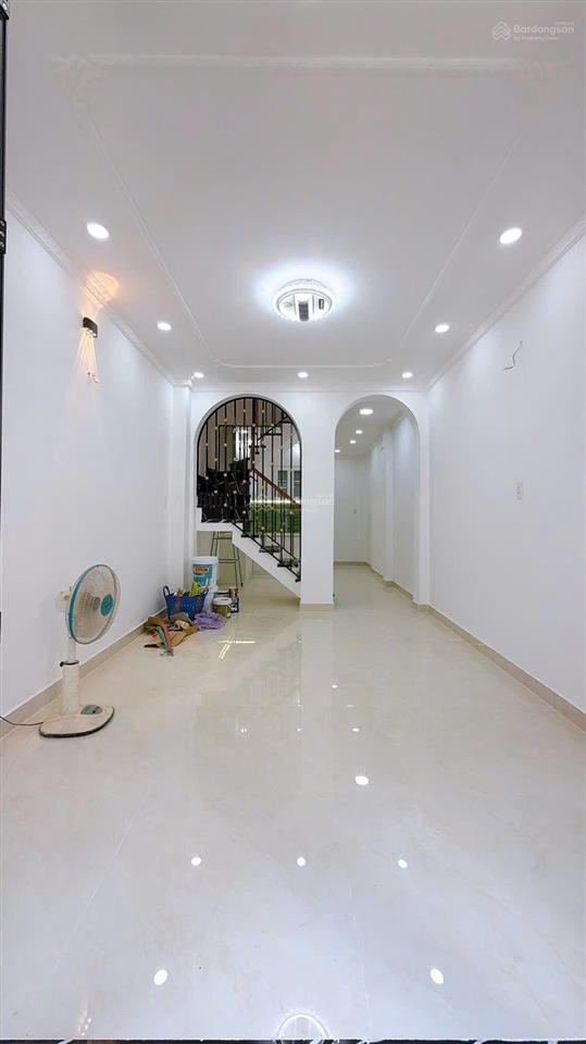 #quận4, vài bước ra hẻm xe hơi. 3 tầng. 38,7m. không quy hoạch. 5 tỷ 250tr