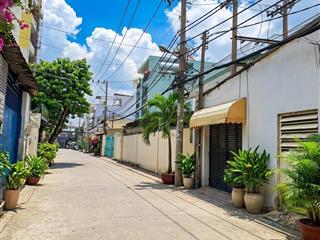 Bán nhà hẻm xe hơi Lũy Bán Bích Tân Phú, 77m² gần Coopmart Hoà Bình chỉ 8.1 tỷ.