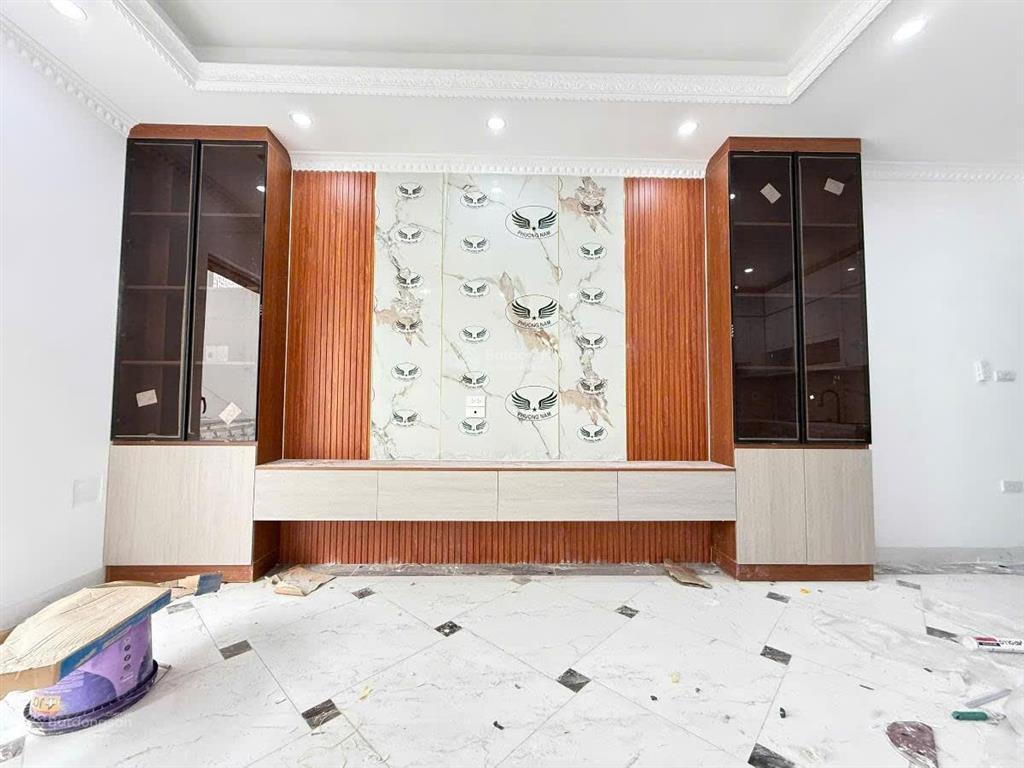 Nhà liền kề cực hiếm tt đống đa thái thịnh 6 tầng 31m 9,8 tỷ