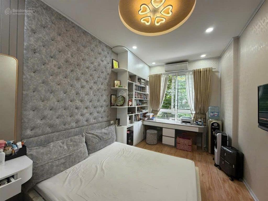 Nhà cực đẹp phân lô quân đội ngõ thông sát phố trường chinh tx 40m 16,8 tỷ