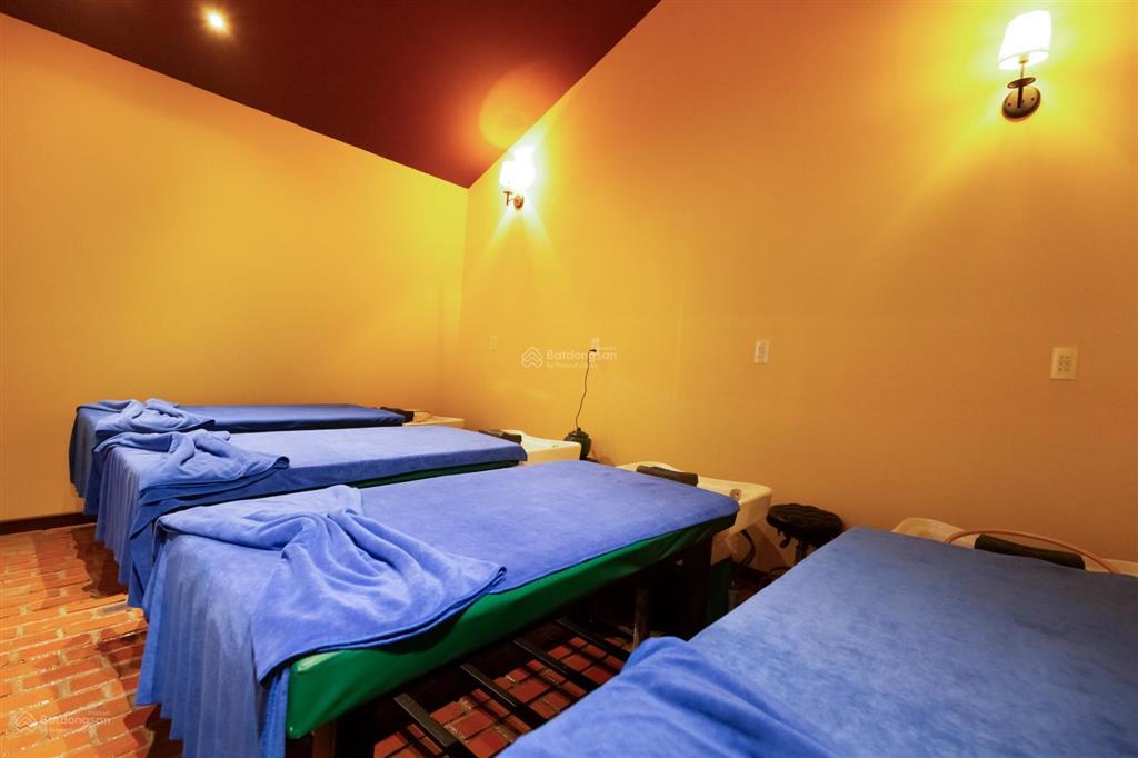 Cho thuê boutique villa & spa 1000m2 mặt tiền biển tại mũi né