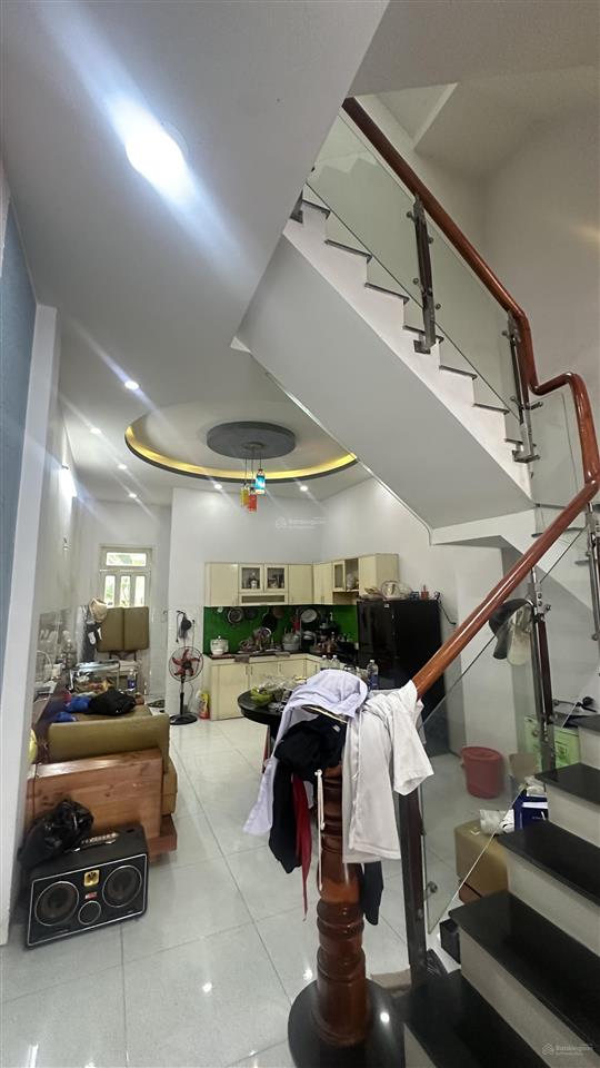 Bán nhà 2 lầu 1 trệt hoàn công gần chợ dĩ an
