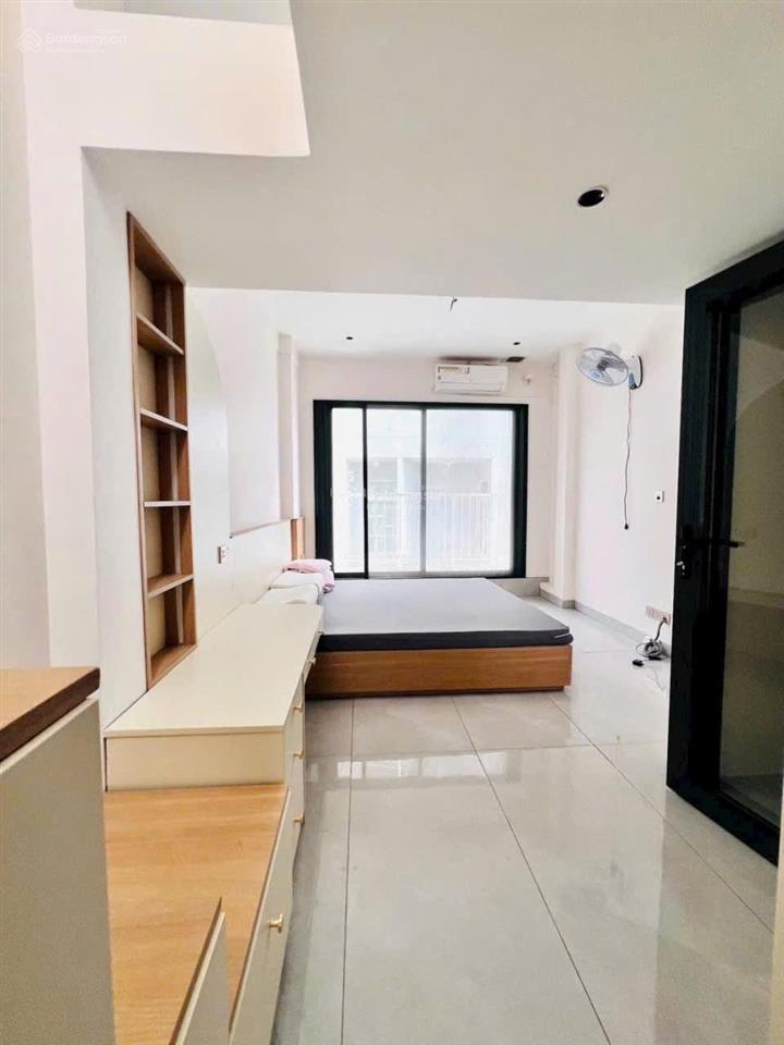 Cho thuê nhà đẹp 3 tầng hẻm lý thánh tôn  trung tâm nha trang