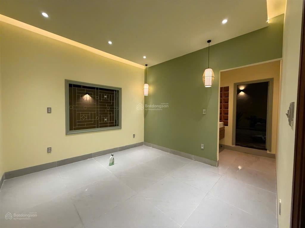 Cho thuê villa hồ bơi + sân vườn khu ba làng  bắc nha trang thích hợp nghỉ dưỡng lâu dài