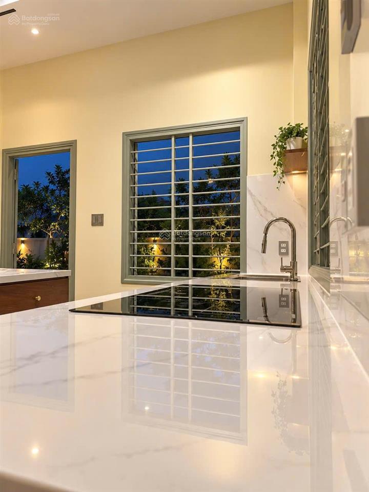 Cho thuê villa hồ bơi + sân vườn khu ba làng  bắc nha trang thích hợp nghỉ dưỡng lâu dài
