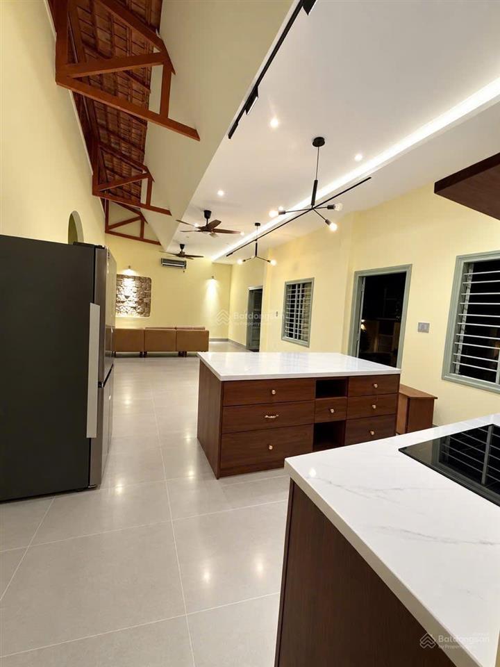 Cho thuê villa hồ bơi + sân vườn khu ba làng  bắc nha trang thích hợp nghỉ dưỡng lâu dài