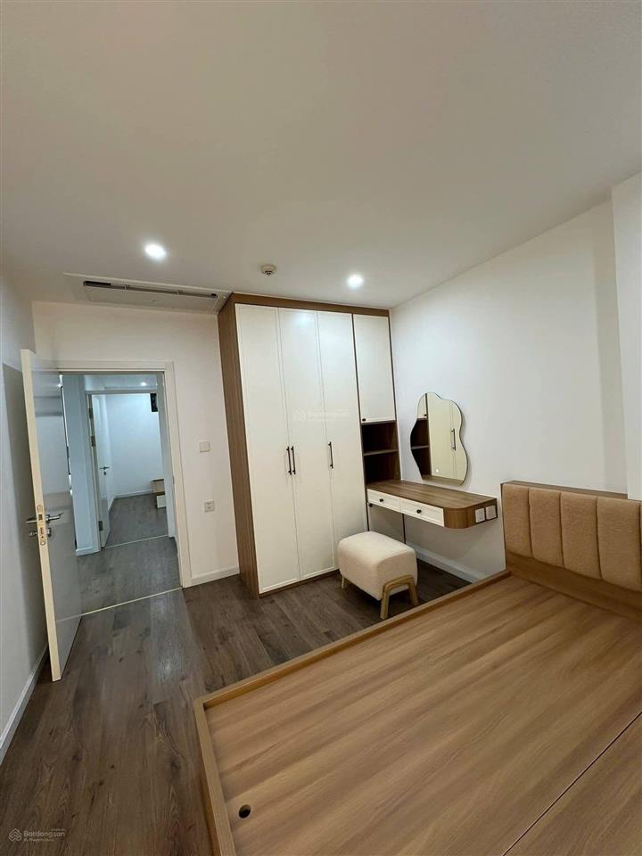 Cần bán căn hộ chung cư phố lê văn lương hà nội gần hoàng đạo thúy. gồm 3 ngủ + vs  0348 953 ***