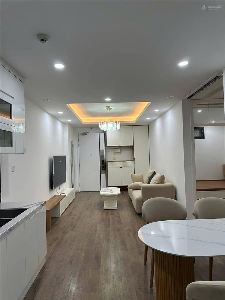 Cần bán căn hộ chung cư phố lê văn lương hà nội gần hoàng đạo thúy. gồm 3 ngủ + vs  0348 953 ***