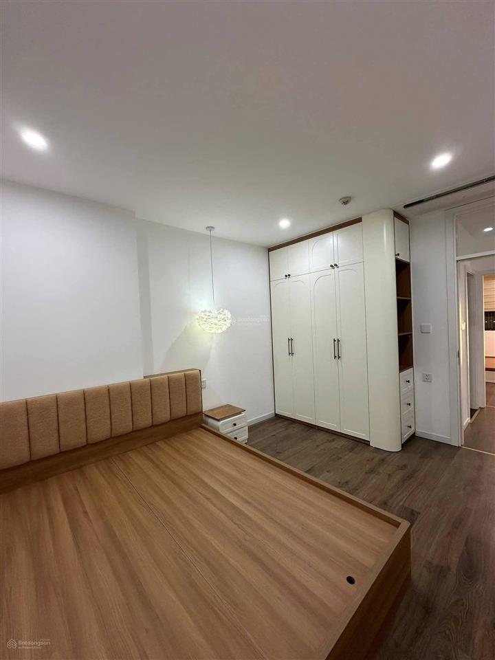 Cần bán căn hộ chung cư phố lê văn lương hà nội gần hoàng đạo thúy. gồm 3 ngủ + vs  0348 953 ***