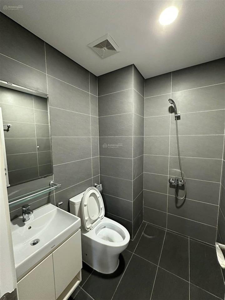 Cần bán căn hộ chung cư phố lê văn lương hà nội gần hoàng đạo thúy. gồm 3 ngủ + vs  0348 953 ***