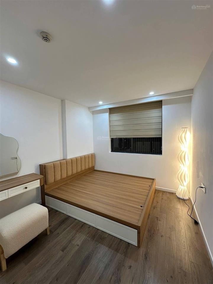 Cần bán căn hộ chung cư phố lê văn lương hà nội gần hoàng đạo thúy. gồm 3 ngủ + vs  0348 953 ***