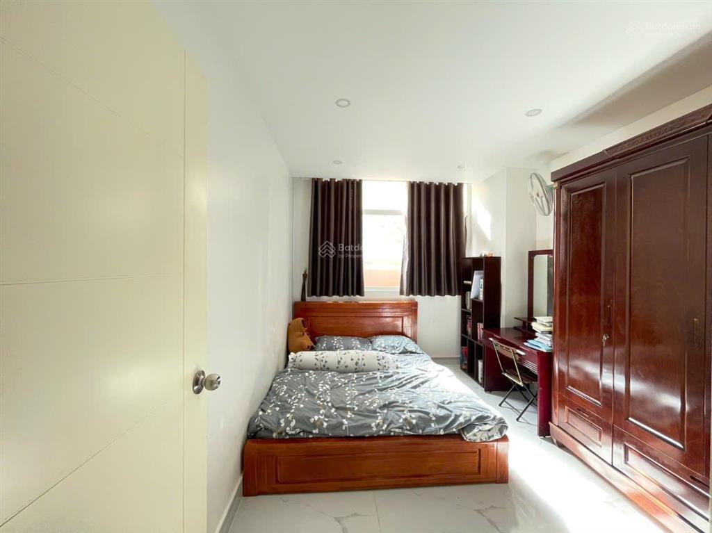 Penthouse hoàng kim thế gia 145,1m2  view sân bay hiếm có  full nội thất cao cấp  5,5 tỷ đồng