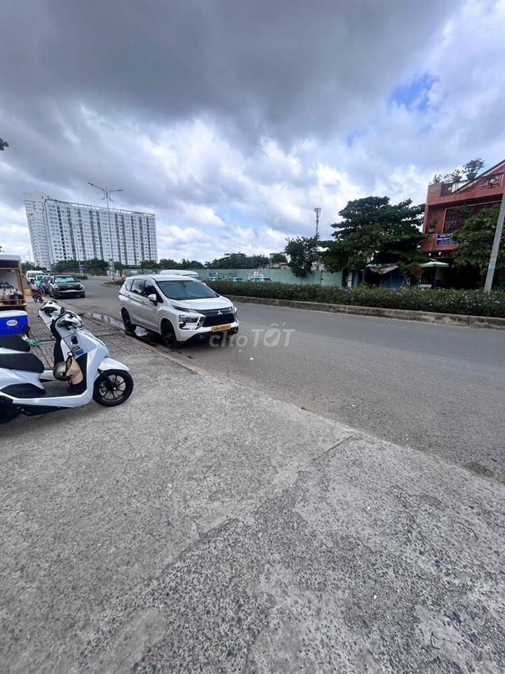 Bán nhà ô tô đậu trước nhà Cạnh Khu Him Lam 3 lầu giá 11,2 tỷ có giảm