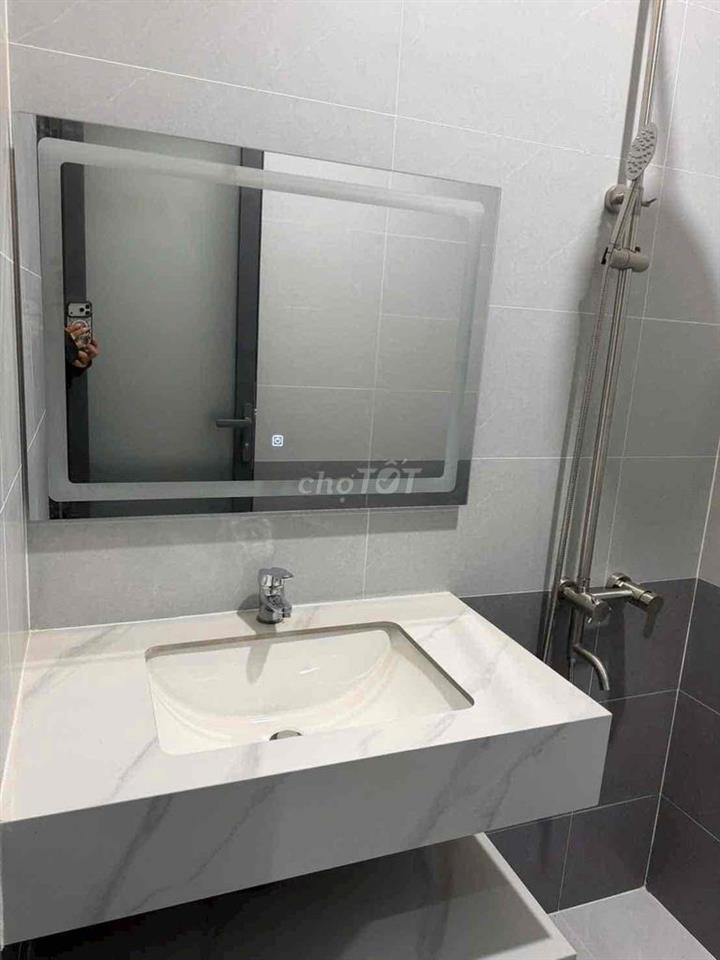 Cho thuê nhà mặt tiền Phan Huy Thực 3 lầu nội thất mới đẹp giá 30trieu