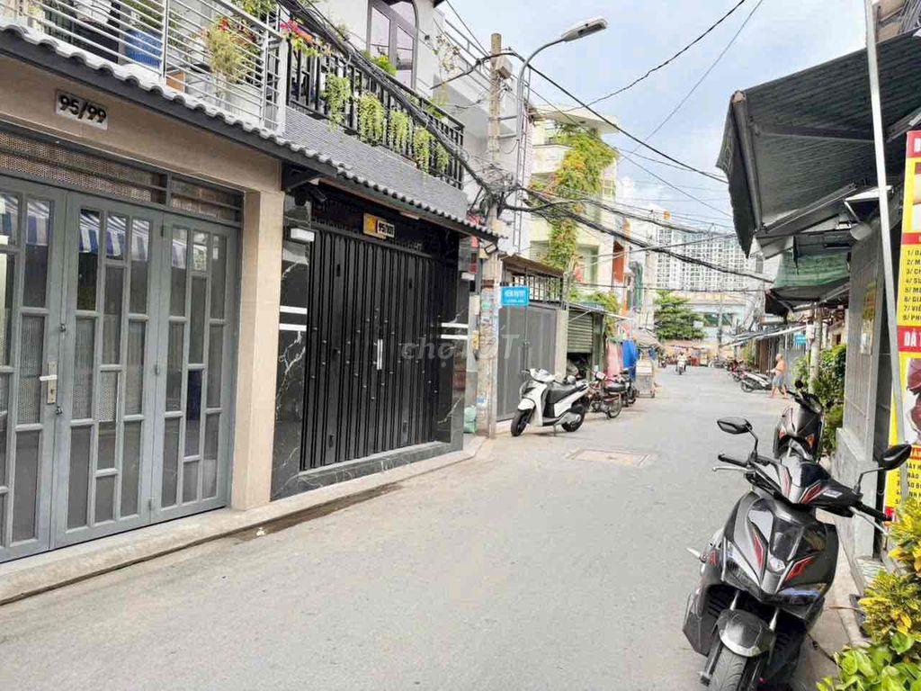 5.8 tỷ ! Nhà hẻm nhựa 6m ngay Lotte Q7 | DT 4-13 , 1 lầu SH hỗ trợ vay