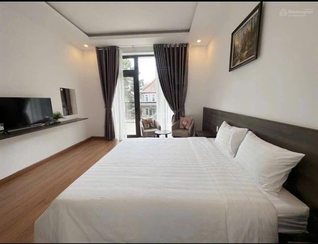 Cho thuê khách sạn 3 sao, 36 phòng, đầy pccc, view rừng thông
