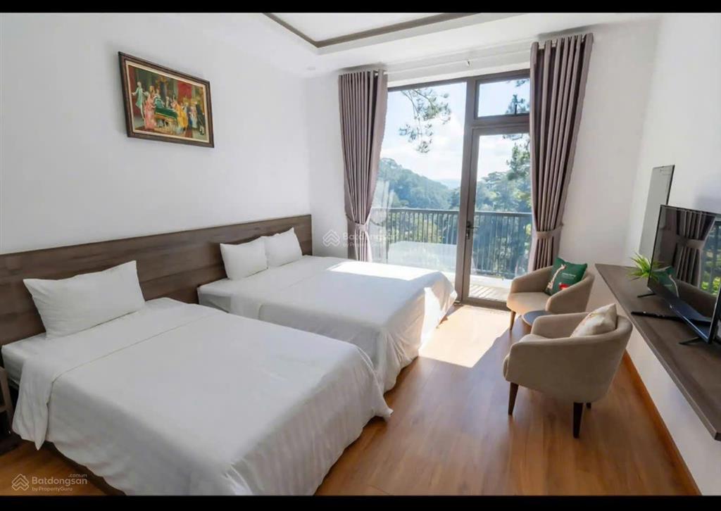 Cho thuê khách sạn 3 sao, 36 phòng, đầy pccc, view rừng thông