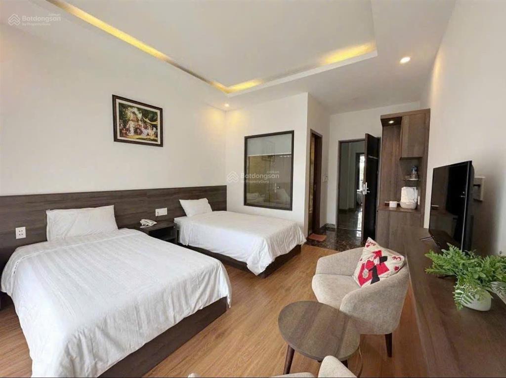 Cho thuê khách sạn 3 sao, 36 phòng, đầy pccc, view rừng thông