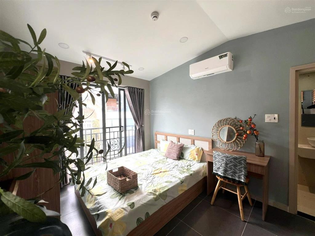 Chung cư mini cho thuê có ban công, thang máy gần phan xích long  phú nhuận, gần trường sa, quận 1
