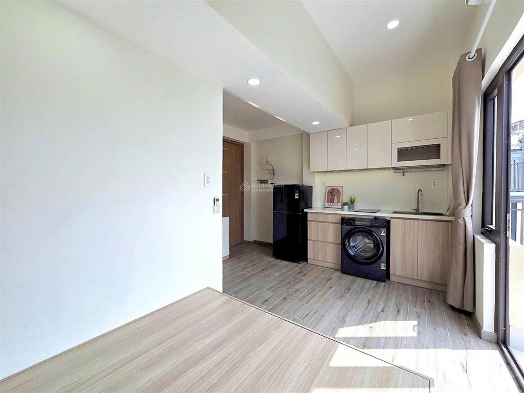 Chung cư mini cho thuê gần phan xích long  phú nhuận, ban công, máy giặt riêng, tiện ra quận 1, q3