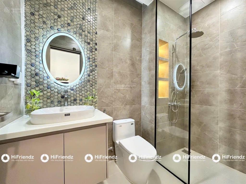 Cho thuê căn hộ ban công mới 100% khu tổ hợp phan xích long, gần bờ kè trường sa quận 1, quận 3