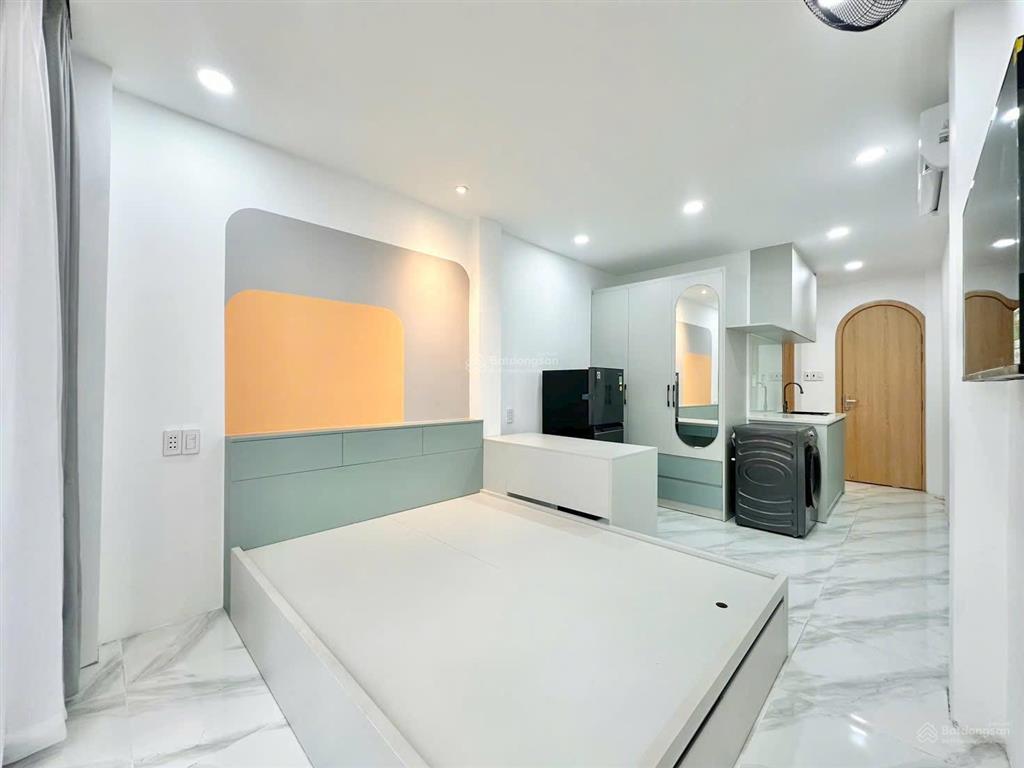Cho thuê căn hộ ban công gần quận 1,3, quận 10, sân bay, bình thạnh gần nguyễn văn trỗi