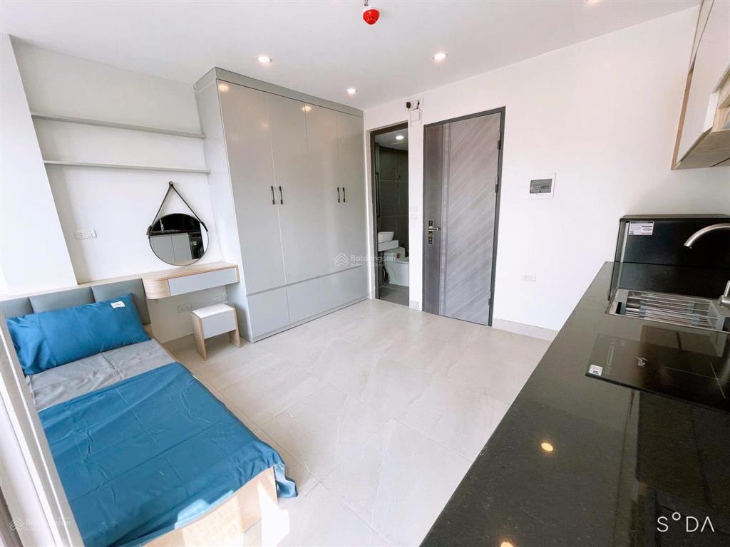 Cho thuê căn hộ 35m2 có ban công giặt riêng gần quận 1, ngã tư hàng xanh, nguyễn gia trí