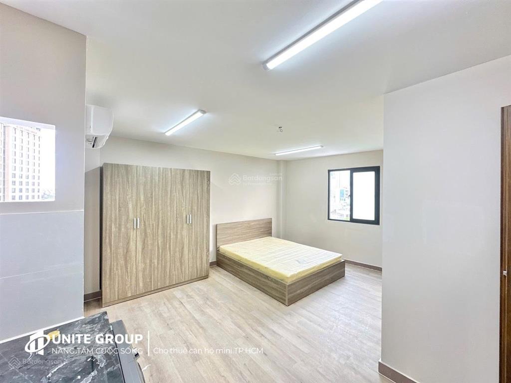 Cho thuê căn hộ mới 100% tới 40m2 gần quận 1, ngã tư hàng xanh, view landmark 81, nhà thang máy