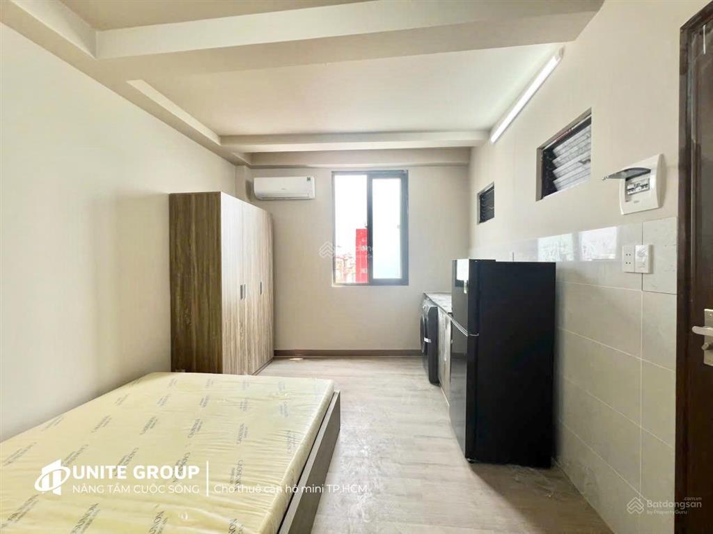 Cho thuê phòng 32m2 gần quận 1, ngã tư hàng xanh, view landmark 81, nhà thang máy