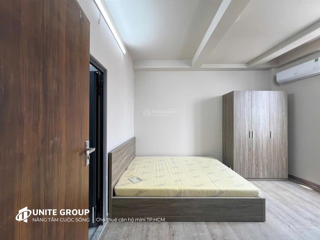 Cho thuê phòng 32m2 gần quận 1, ngã tư hàng xanh, view landmark 81, nhà thang máy