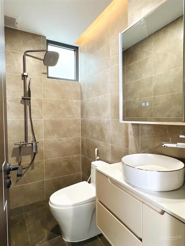Cho thuê căn hộ 35m2 có ban công gần khu phan xích long  trường sa, quận 1, quận 3 full nội thất