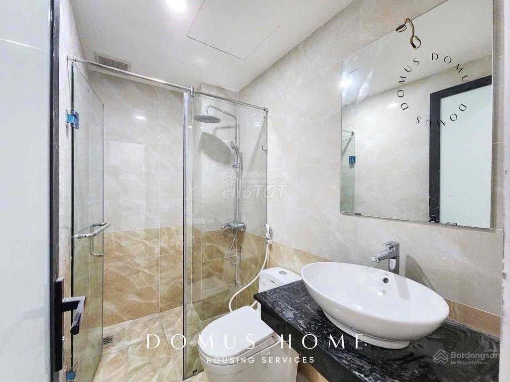 Cho thuê căn hộ 40m2 loại 1 phòng ngủ ban công mgr gần chợ bà chiểu, quận 1, tại đường bùi đình tuý