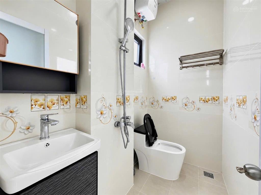 Chdv thích quảng đức phú nhuận 40m2 có ban công, máy giặt riêng, giờ tự do, gần sân bay tân sơn nhấ