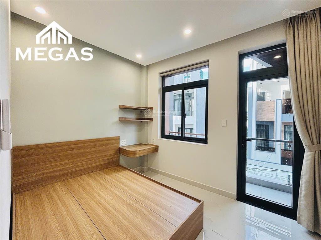 Cho thuê phòng studio 35m2 tách bếp ban công ngay ngã tư phú nhuận, gần bình thạnh, phan xích long