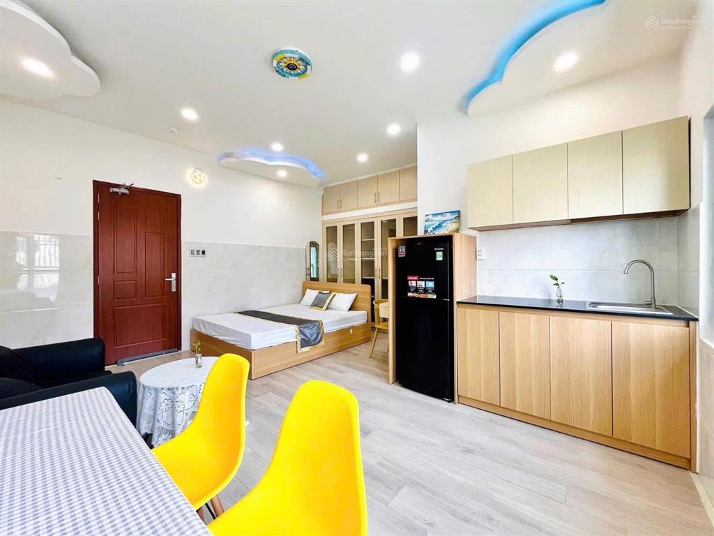 Cho thuê chung cư mini 40m2 ban công full nội thất gần phú nhuận, quận 1, quận 3, phan xích long