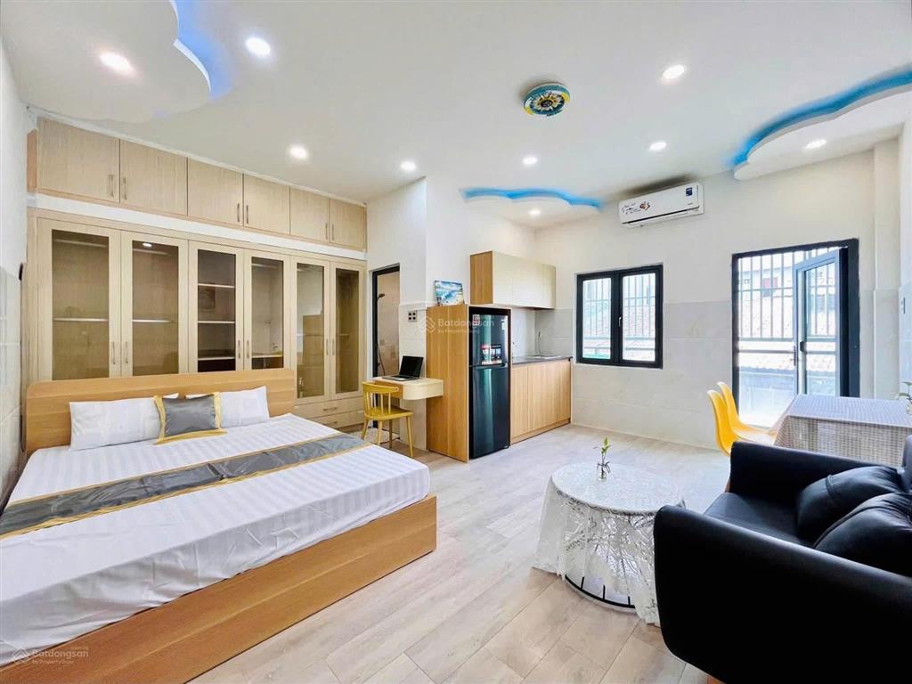 Cho thuê chung cư mini 40m2 ban công full nội thất gần phú nhuận, quận 1, quận 3, phan xích long