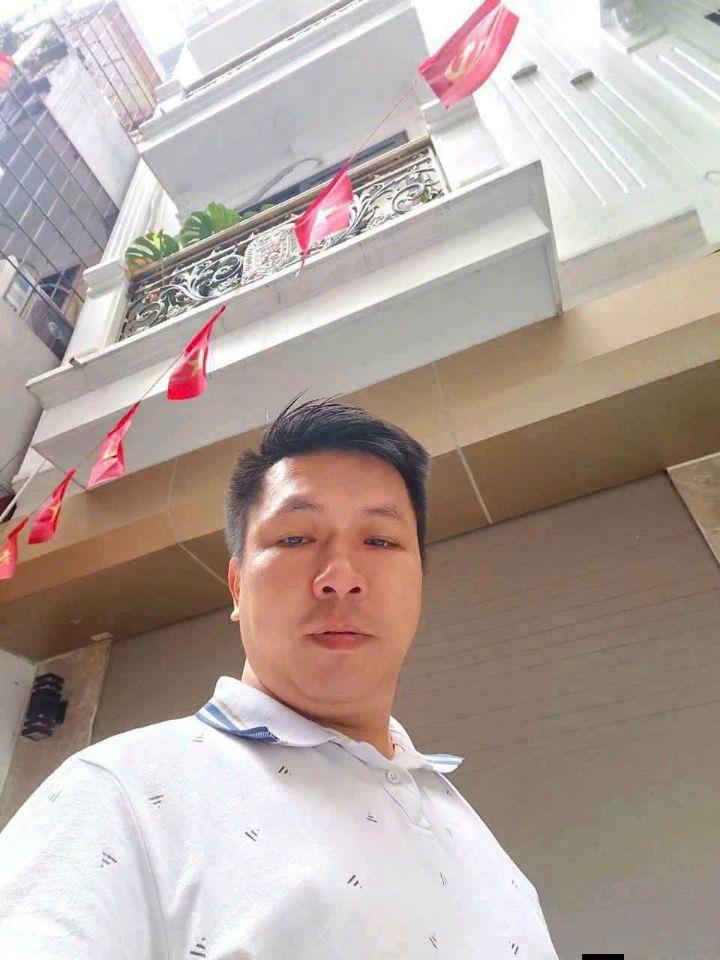 Nhà đẹp Trần Khát Chân 7,5 tỷ diện tích 43m2.Dân xây 5 tầng ,3 bước ô tô đỗ.