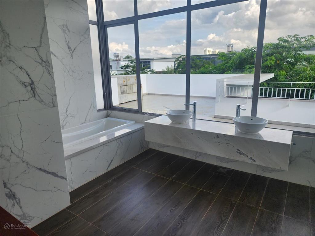 Cho thuê biệt thự đẹp tại 28d1a, riviera cove, 55 triệu vnd, 500m2