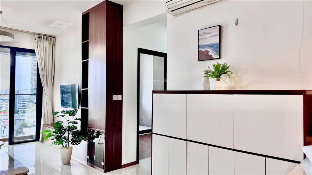 One verandah cho thuê căn 2 phòng ngủ, ban công đông bắc , full nội thất cao cấp giá chỉ 21 triệu
