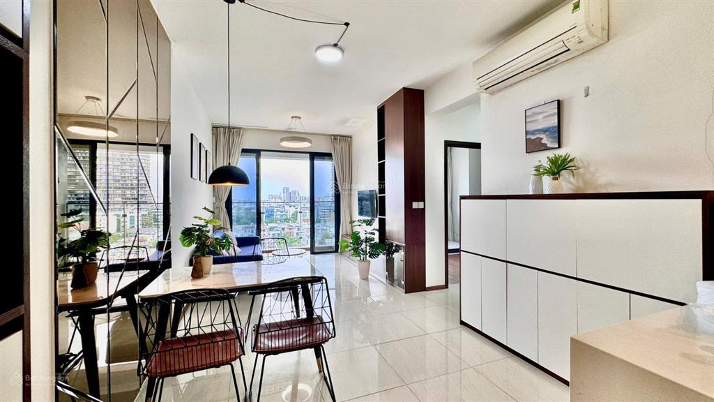 One verandah cho thuê căn 2 phòng ngủ, ban công đông bắc , full nội thất cao cấp giá chỉ 21 triệu