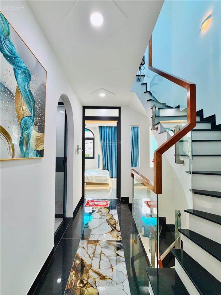 Lê văn thọ, 6.75 tỉ, ô tô ngủ trong nhà, 4pn, 3wc, 4x11 vuông, 43m2, shr, gần công viên làng hoa