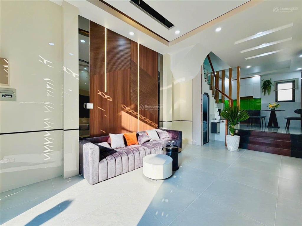 Lê văn thọ, 6.75 tỉ, ô tô ngủ trong nhà, 4pn, 3wc, 4x11 vuông, 43m2, shr, gần công viên làng hoa