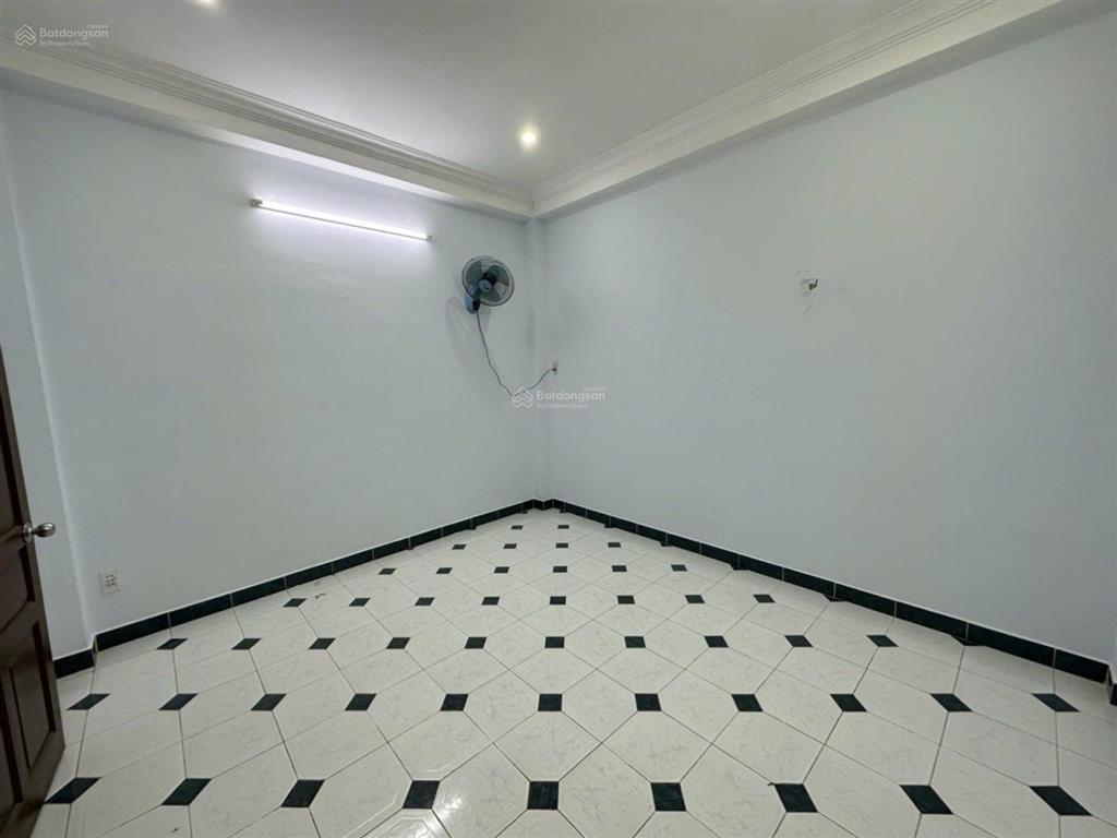 Bán gấp nhà định cư, 7.2 tỉ, 4x11 vuông vức, hẻm ô tô, nguyễn kiệm, phú nhuận, gần sân bay