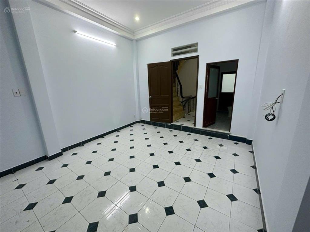 Bán gấp nhà định cư, 7.2 tỉ, 4x11 vuông vức, hẻm ô tô, nguyễn kiệm, phú nhuận, gần sân bay