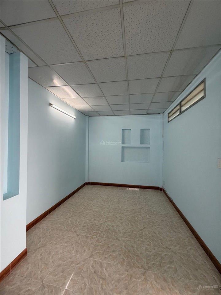Bán gấp nhà ngang 7m bề thế, vuông vức, 54m2 không lộ giới, đường hoa phan xích long, phú nhuận