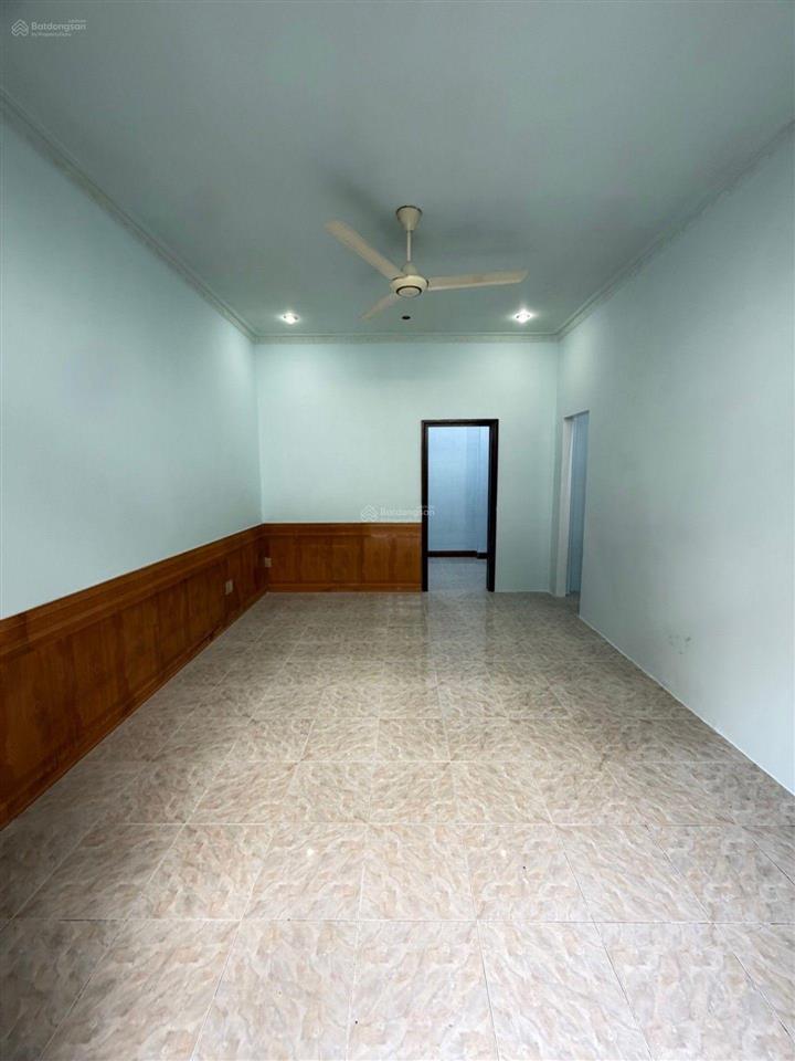 Bán gấp nhà ngang 7m bề thế, vuông vức, 54m2 không lộ giới, đường hoa phan xích long, phú nhuận