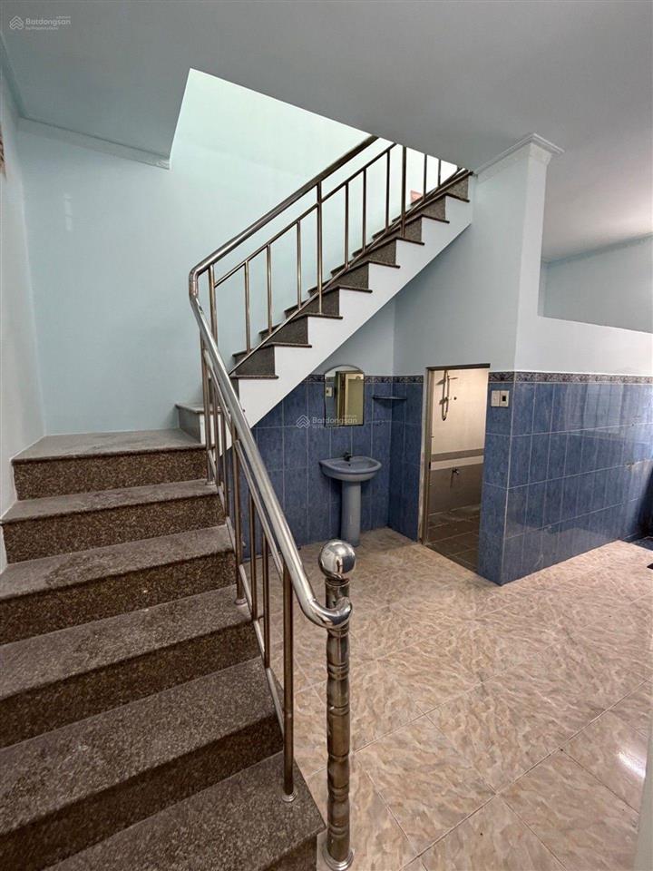 Bán gấp nhà ngang 7m bề thế, vuông vức, 54m2 không lộ giới, đường hoa phan xích long, phú nhuận