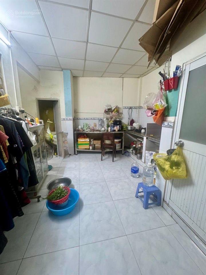 Nhà cấp 4, 63m2 ngang lớn vuông vức, chỉ 5.9 tỷ, ngay gần toà soạn báo tuổi trẻ, phú nhuận